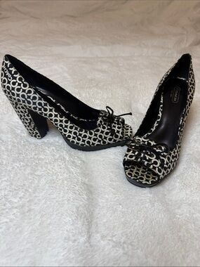 Coach Corey Signature Pumps Vintage 2009